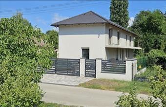 Eladó Siófoki tégla lakás hirdetés (24432329)