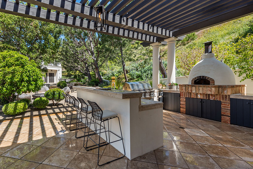 Drake Beverly Hills-i birtoka - sütögető