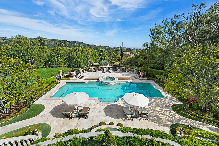 Rod Stewart kastélya - medence