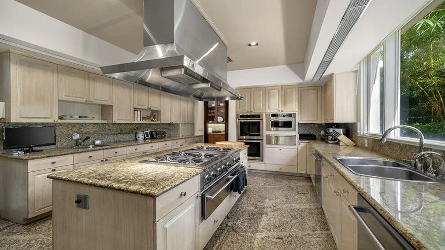 Rick Ross vízparti villája - konyha