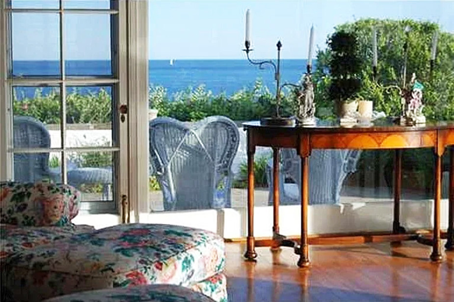 Óceánra néző terasz Taylor Swift Rhode Island-i birtokán