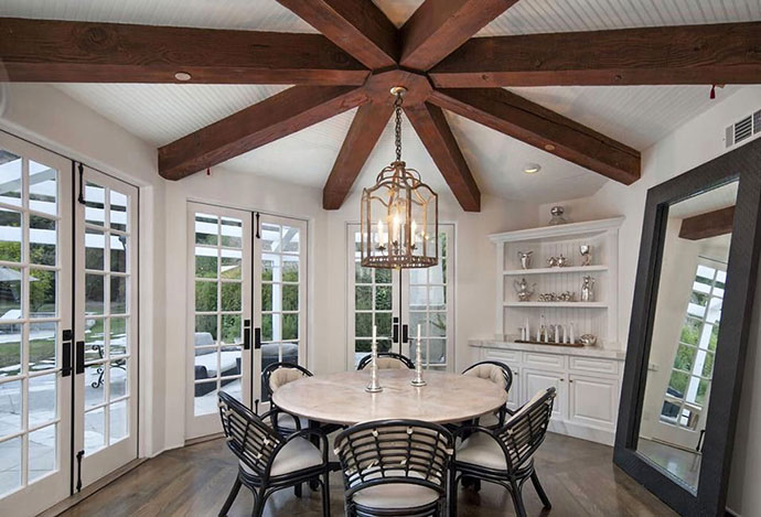 Reese Witherspoon új kúriája, étkező