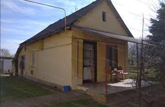 Eladó Tiszaföldvári családi ház hirdetés (22645644)