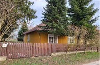 Eladó Kadarkúti családi ház hirdetés (53733444)