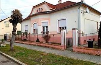 Eladó Barcsi kastély hirdetés (62843379)