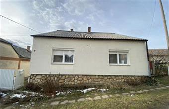Eladó Pécsváradi családi ház hirdetés (54355474)