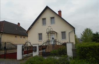 Eladó Záhonyi családi ház hirdetés (96353144)