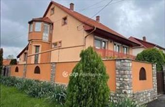 Eladó Miskolci családi ház hirdetés (77574483)