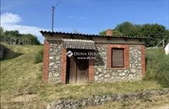 Eladó Vértesszőlősi hétvégi ház hirdetés (37499575) Eladó Vértesszőlősi hétvégi ház hirdetés (37499575)