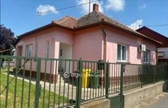 Eladó Poroszlói családi ház hirdetés (85194469)