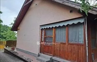 Eladó Mogyoródi családi ház hirdetés (77333445) Eladó Mogyoródi családi ház hirdetés (77333445)