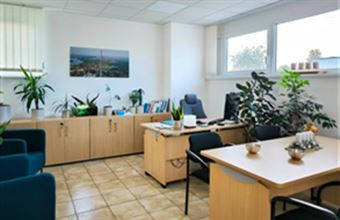 Kiadó Paksi egyéb iroda hirdetés (54342243)