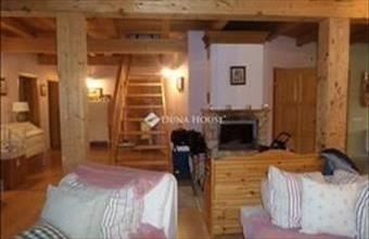 Eladó Nagykozári családi ház hirdetés (72557695)