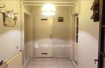 Eladó Szarvasi családi ház hirdetés (91438745)