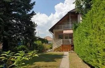 Eladó Balatonfűzfői családi ház hirdetés (77346972) Eladó Balatonfűzfői családi ház hirdetés (77346972)