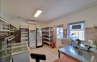 Eladó Hantosi üzlethelyiség utcafronton hirdetés (25399363)