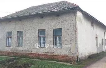 Eladó Kunszentmártoni családi ház hirdetés (77693444) Eladó Kunszentmártoni családi ház hirdetés (77693444)