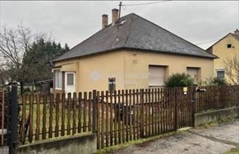 Eladó Székesfehérvári családi ház hirdetés (87347444)