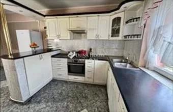 Eladó Budapest XVIII. kerületi családi ház hirdetés (98742537) Eladó Budapest XVIII. kerületi családi ház hirdetés (98742537)