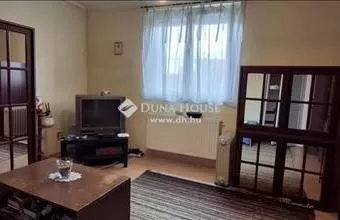 Eladó Budapest XVI. kerületi családi ház hirdetés (82822279) Eladó Budapest XVI. kerületi családi ház hirdetés (82822279)