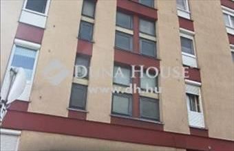 Eladó Pécsi panel lakás hirdetés (62392652)