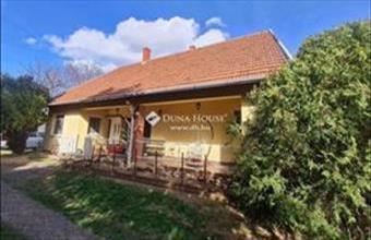Eladó Balatonendrédi családi ház hirdetés (54649484)