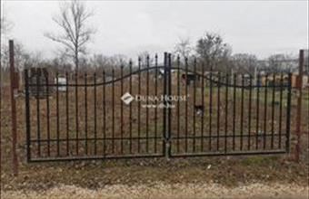 Eladó Tatabányai üdülőövezeti telek hirdetés (23883293)