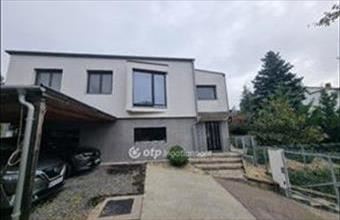 Eladó Pécsi családi ház hirdetés (89234238)
