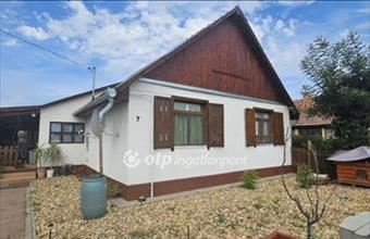 Eladó Tiszafüredi családi ház hirdetés (34827663)