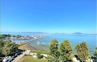 Eladó Balatonfenyvesi tégla lakás hirdetés (33249677)
