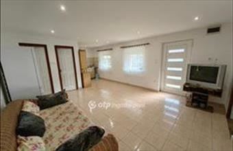 Eladó Berekfürdői családi ház hirdetés (47224343)