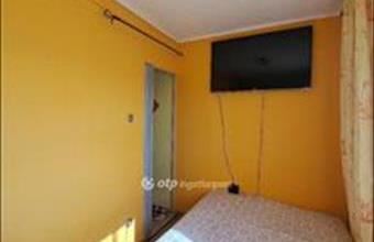 Eladó Egeri panel lakás hirdetés (73524436)