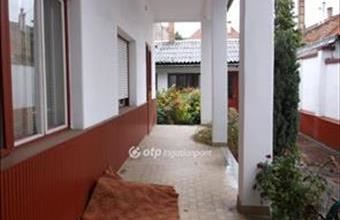 Eladó Gyöngyösi családi ház hirdetés (67839247)