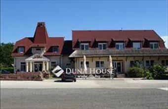 Eladó Kecskeméti kastély hirdetés (22233997)