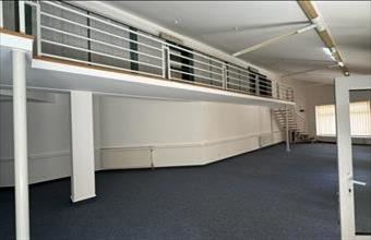 Kiadó Nyíregyházai irodaház hirdetés (59694473)