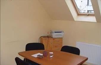 Kiadó Békéscsabai iroda irodaházban hirdetés (87371957)