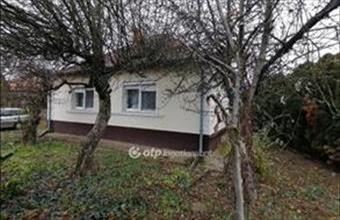 Eladó Debreceni családi ház hirdetés (67323947)