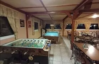 Eladó Tiszaeszlári üzlethelyiség utcafronton hirdetés (73645454) Eladó Tiszaeszlári üzlethelyiség utcafronton hirdetés (73645454)