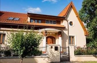 Eladó Kecskeméti családi ház hirdetés (72767444)