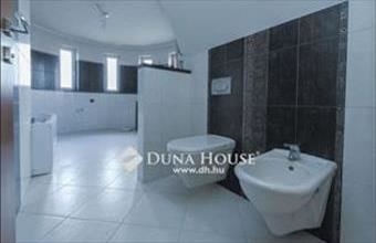 Eladó Kecskeméti családi ház hirdetés (49172684)