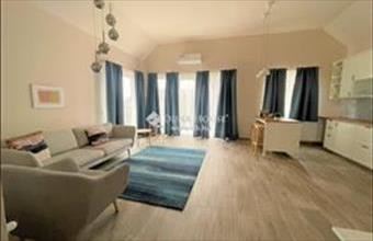 Eladó Budapest III. kerületi családi ház hirdetés (42279572)