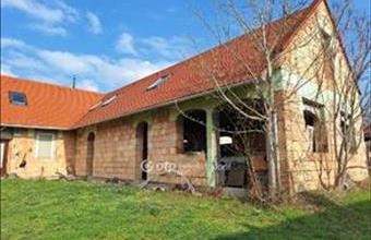 Eladó Felsőörsi családi ház hirdetés (76587833)