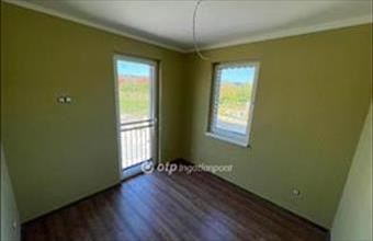 Eladó Egeri ikerház hirdetés (77639437)