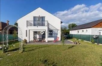 Eladó Velencei családi ház hirdetés (98636393)