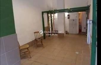 Eladó Budapest VIII. kerületi üzlethelyiség utcafronton hirdetés (13779446)