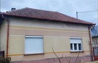 Eladó Törökszentmiklósi családi ház hirdetés (93923246)