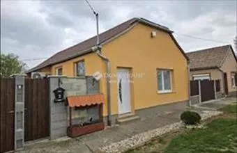 Eladó Nagytótfalui családi ház hirdetés (93314434) Eladó Nagytótfalui családi ház hirdetés (93314434)