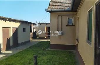 Eladó Lajosmizsei családi ház hirdetés (75774742)