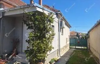 Eladó Fertőszentmiklósi családi ház hirdetés (74557645)