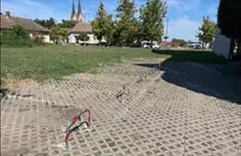 Eladó Törökszentmiklósi egyedi garázs hirdetés (44383648) Eladó Törökszentmiklósi egyedi garázs hirdetés (44383648)